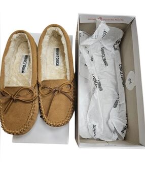 Minnetonka Lynda Trapper Moc Mocassins Cinnamon Leather Slippers 7 Wide